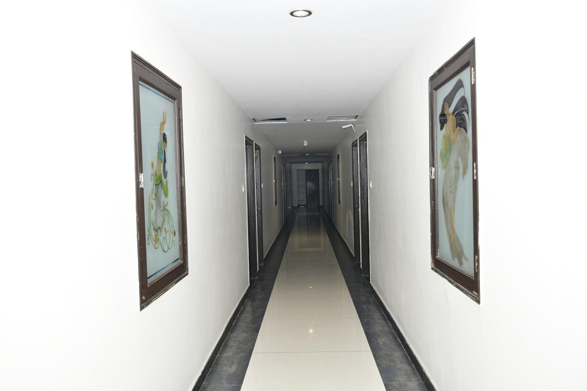 Nijaguna Resorts Chāmrājnagar Exterior foto