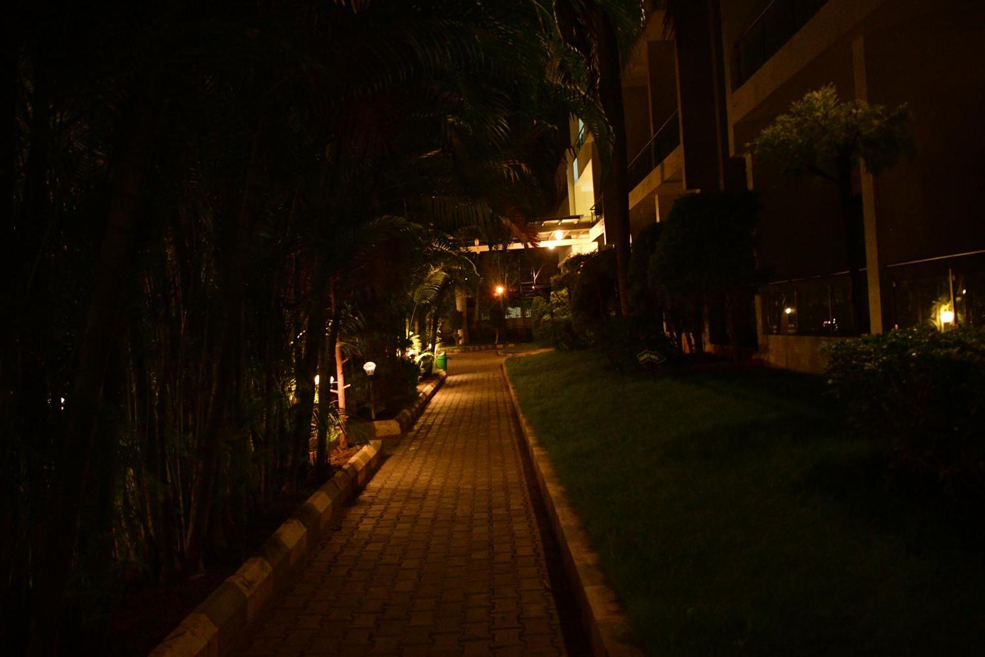 Nijaguna Resorts Chāmrājnagar Exterior foto